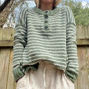 American Eagle Sweater